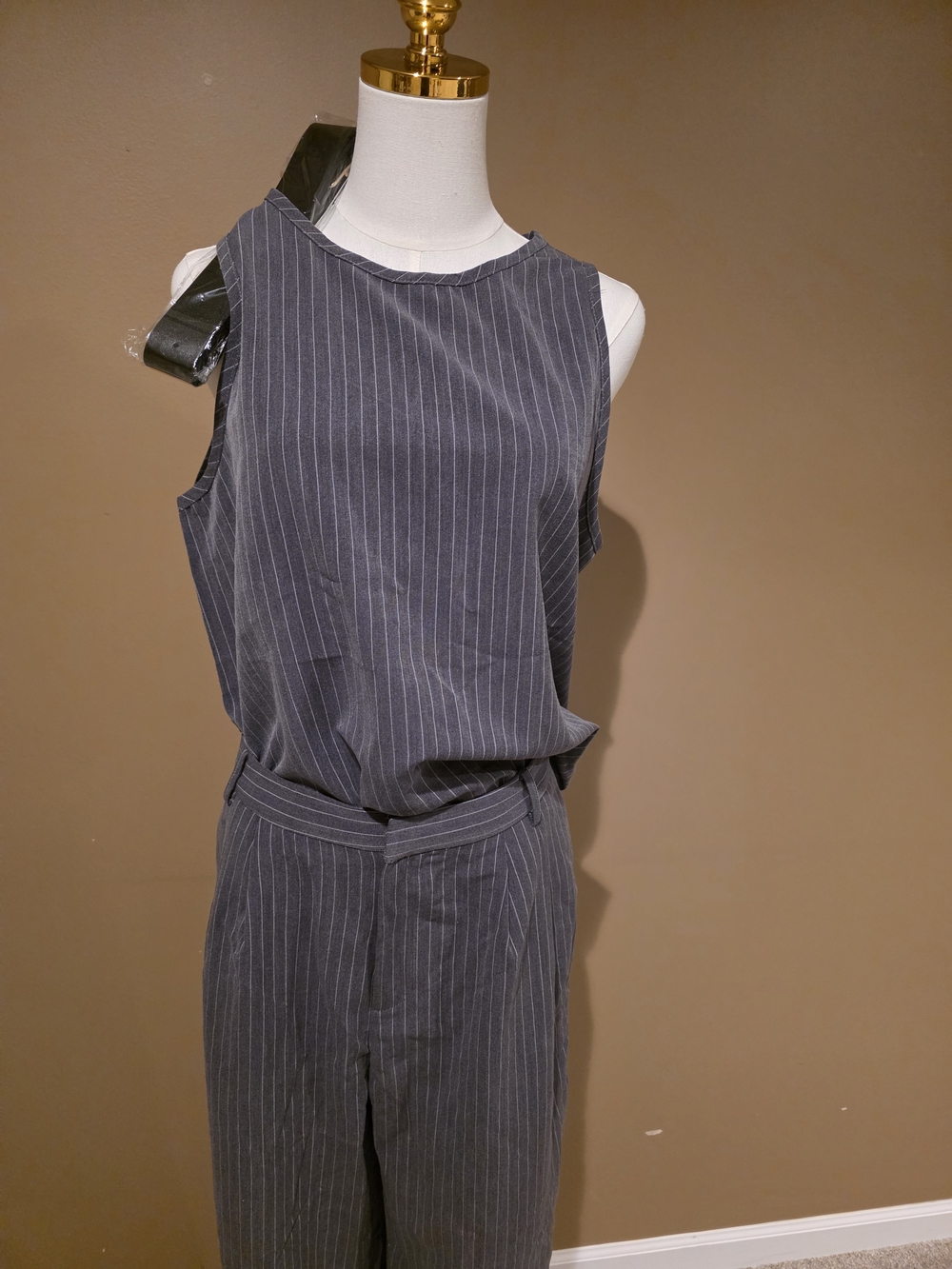 Pinstripe Sleeveless Gray Top and Pants Set with Belt - Picture 2 of 3